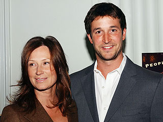 Noah Wyle & Wife Have a Baby Girl