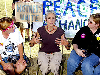Joan Baez Plays to Texas Protest Crowd