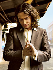 Idol Constantine to Star in ABC Sitcom