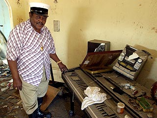 Fats Domino Returns to New Orleans Home