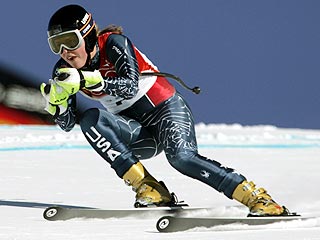 Lindsey Kildow Returns to Downhill Race