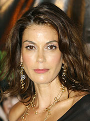 Teri Hatcher Injured on Housewives Set