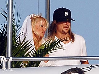 Pamela Anderson, Kid Rock Tie the Knot