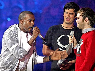 Kanye West a Sore Loser at MTV Europe Awards