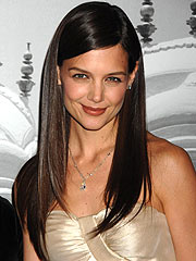 Katie Holmes Treats Movie Crew to Snow Cones
