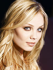 Supergirl Lands in Smallville