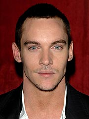 Jonathan Rhys Meyers Arrested in Dublin Airport