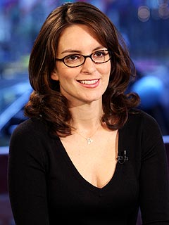 Tina Fey Spills Plot Secrets (Pregnancy?!) of 30 Rock‘s Return
