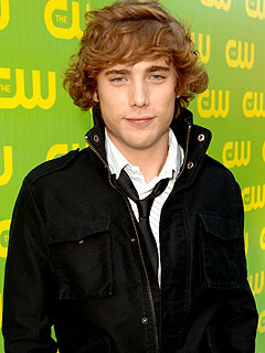 First 90210 Castmember Revealed!