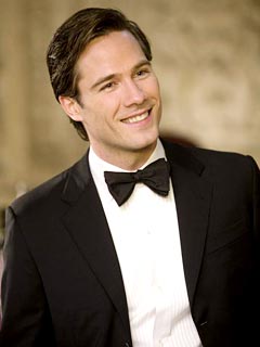 Brothers & Sisters’ Luke MacFarlane Comes Out