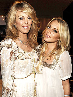 Dina Lohan Doesn’t Want Lindsay on Her Reality Show