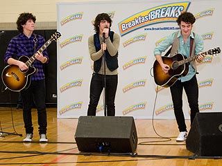Jonas Brothers Announce Summer Tour