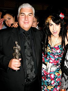 Amy Winehouse Shows Up Late for Awards Event