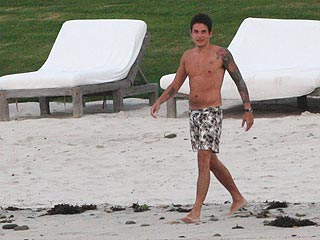 John Mayer Paparazzi Beach Photos Naked Male Celebrities