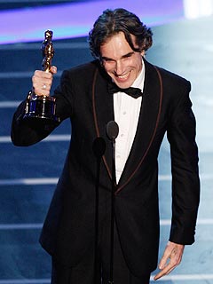 Daniel Day-Lewis, No Country for Old Men Win Top Oscars