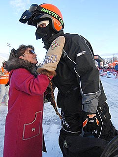 Todd Palin Sets Off on Snowmobile Race