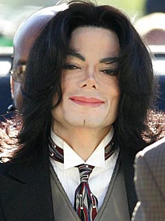 Michael Jackson: Autopsy Photo of His Nude Body Shown on TV