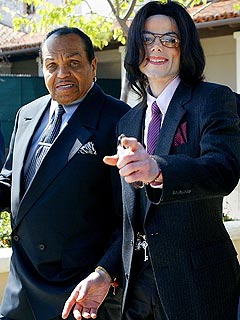 michael-jackson-4-240.jpg