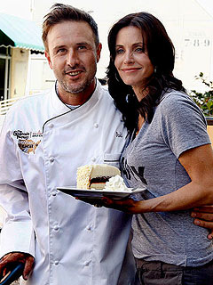 David Arquette Helps Feed America
