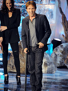 Stephen Moyer Injures His Knee