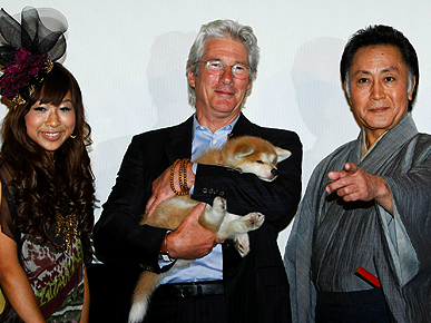 Spotted: Richard Gere's Premiere Date Is a Pooch!