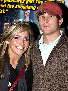 Jamie Lynn Spears Moves out – and Moves on with New Guy