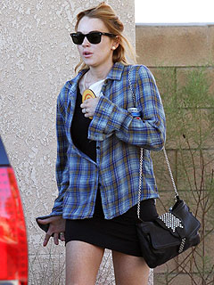Lindsay Lohan Snuck Out of Rehab for Alcohol, Worker Says