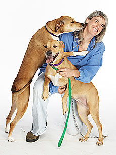 'People-Centered' Animal Sanctuary Helps Pet Owners in Crisis