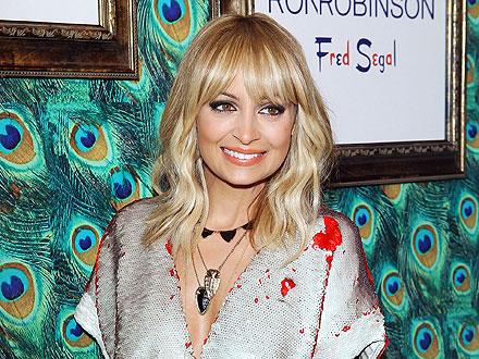Nicole Richie Offers Fashion Advice to Fans in L.A.