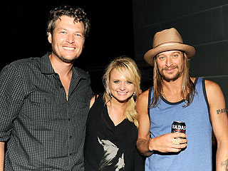 Celeb Sightings: Miranda Lambert, Blake Shelton, Kendra Wilkinson, Paris Hilton