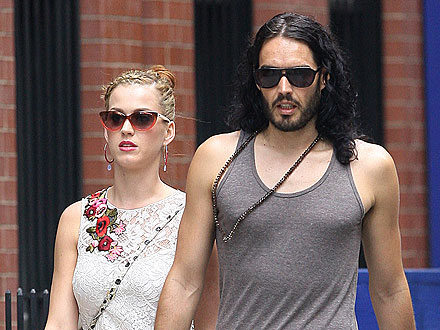 Katy Perry Reunites with Elmo – Almost