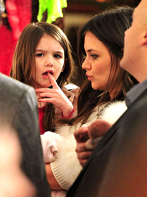 Suri Cruise's Midnight Snack? An Ice Cream Sundae!