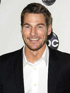 Bachelor Brad Womack Calls 911 for Man Having Panic Attack