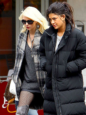 Gossip Girl: Jessica Szohr and Taylor Momsen to Leave Show