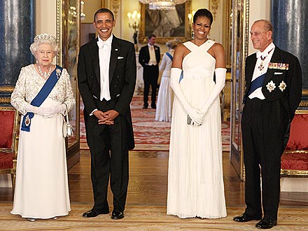 Obamas Joined By Actors at Queen's Banquet