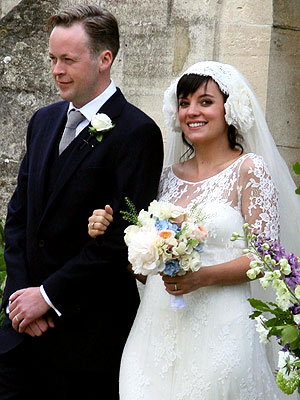 Lily Allen Is Married – and Pregnant!
