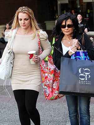 Holiday Shopping: Britney Spears Asks for Help from Fans
