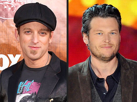 Country Music Awards: Blake Shelton's Big Kiss
