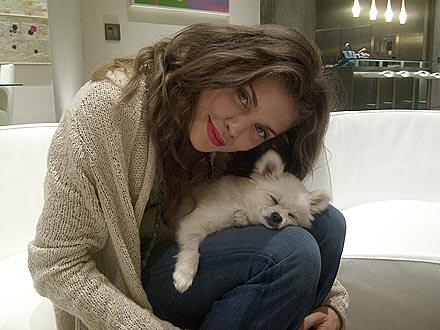 AnnaLynne McCord's New Hair - and Dog!