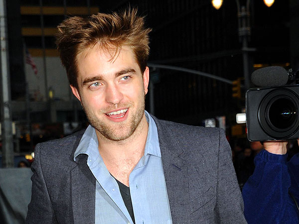 Robert Pattinson Rocks Out at Black Keys Show in Hollywood