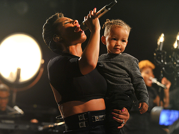 Alicia Keys Sings for Sandy Victims | Alicia Keys