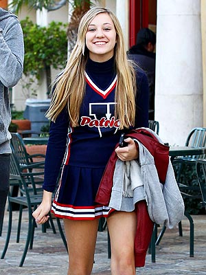 Ava Sambora, Heather Locklear's Daughter, Is a Cheerleader