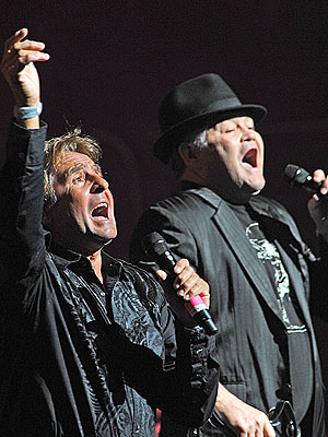 Davy Jones Dead - The Monkees Micky Dolenz Pays Tribute
