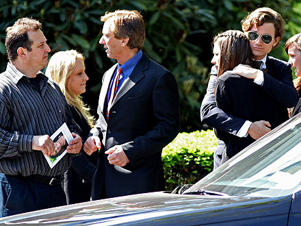 Robert F. Kennedy and Late Wife Mary's Relatives Fight over Memorials