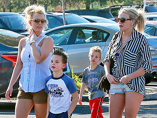 Britney Spears & Jamie Lynn Spears Shop in Los Angeles | Britney Spears