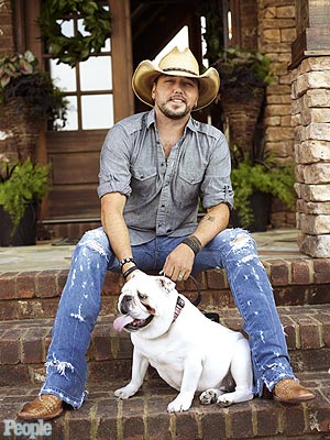 Jason Aldean and Bulldog Athens: PEOPLE Country