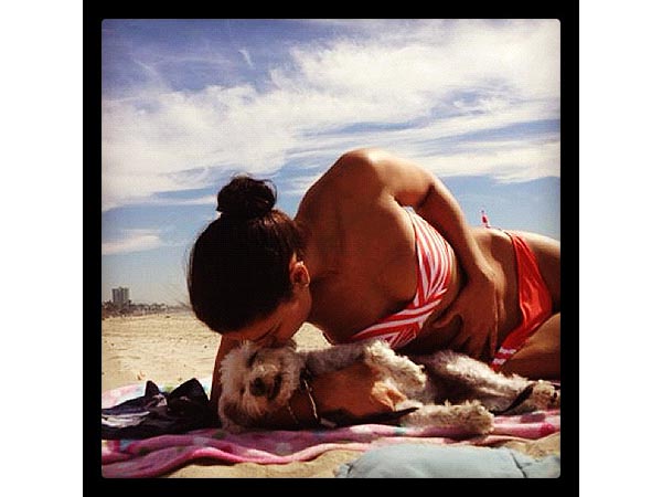 Jordin Sparks Shares a Sandy Kiss with Her Dog