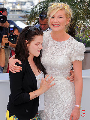 Star Tracks: Star Tracks: Wednesday, May 23, 2012 | Kirsten Dunst, Kristen Stewart