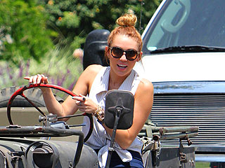 Star Tracks: Star Tracks: Tuesday, May 22, 2012 | Miley Cyrus