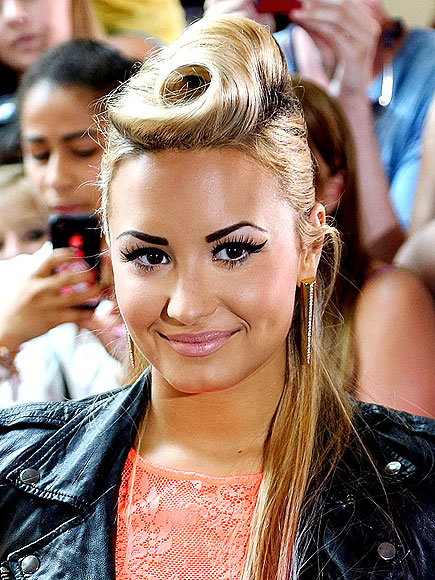 Obsessed or Hot Mess? Vote on These Beauty Looks